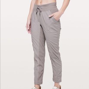 LULULEMON STREET TO STUDIO *JOGGER*!!